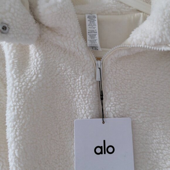 Alo Yoga Foxy Sherpa Jacket Women's Color White - Picture 7 of 7